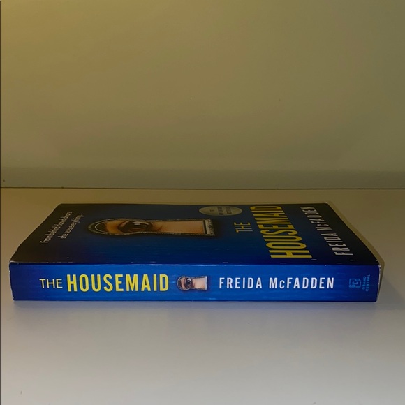 Set of 5 Fiction Books - Picture 3 of 11